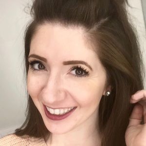 Meet your Posher, Jillian